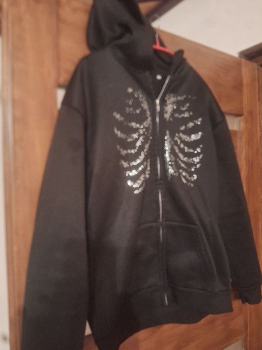 Bluza damska/meska rozm.M z kapturem.