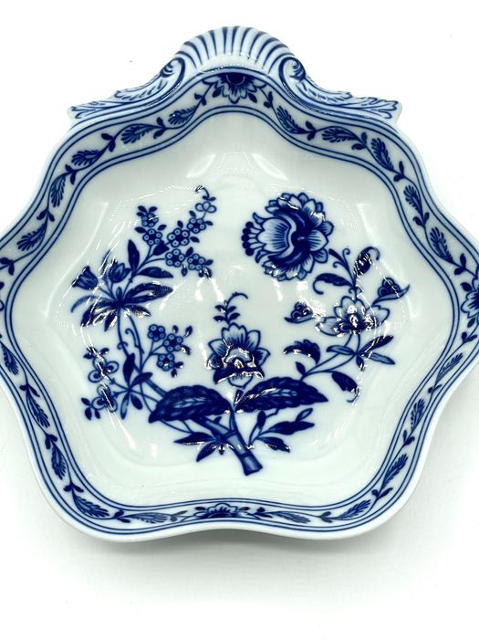 Covilhete Vista alegre azul e branca porcelana
