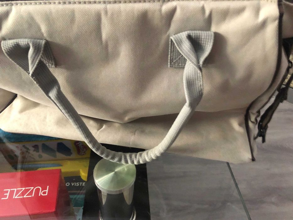 Conjunto de 2 malas para transporte de utilitários para bebé.