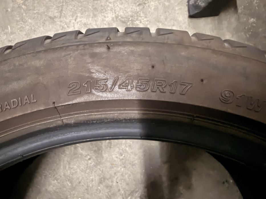 2 Pneus Bridgestone 215/45R17