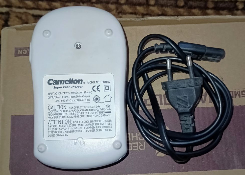 Зарядний пристрій Camelion BC-1007