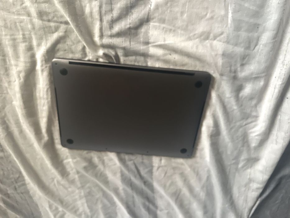 MacBook Pro 13” 2017 | i5 | 8GB RAM | Bom estado | Ideal p/ estudantes