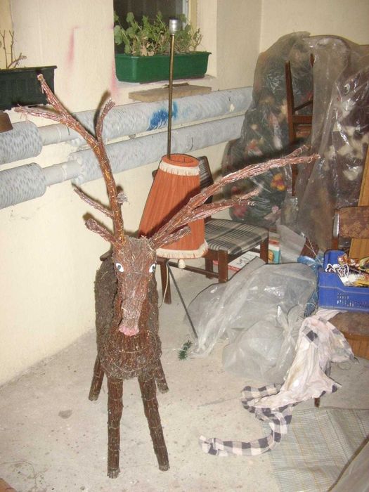 Piękne rzeźby z gałęzi i pni drzew, do ogrodu, wnętrza