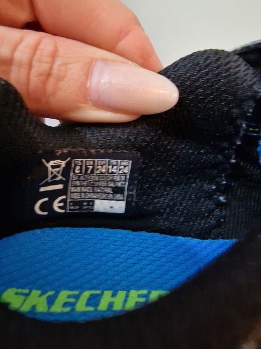 Ténis skechers com luzes