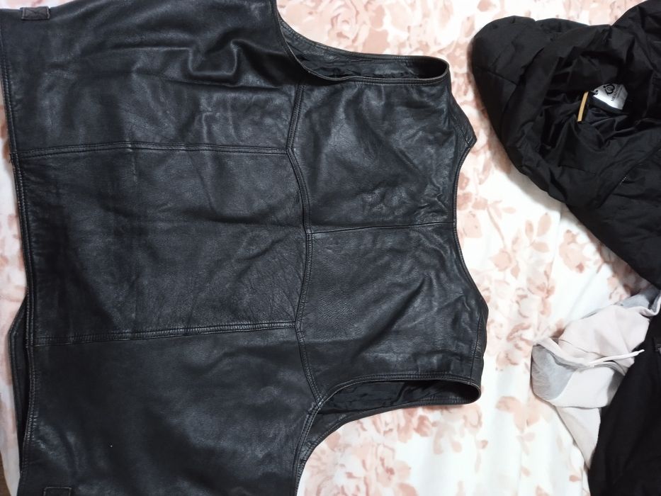 Жилетка мужская кожаная