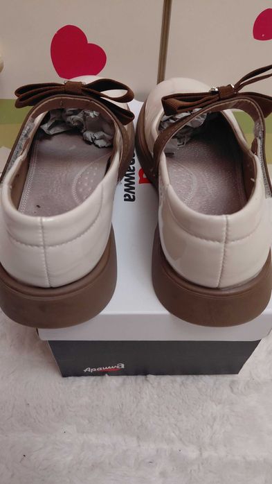 Продам туфли для дівчинки