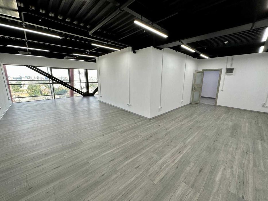 Офіс з генератором, 800 м2, М. Шулявська, ТРЦ Соsmo Multimall. Власник