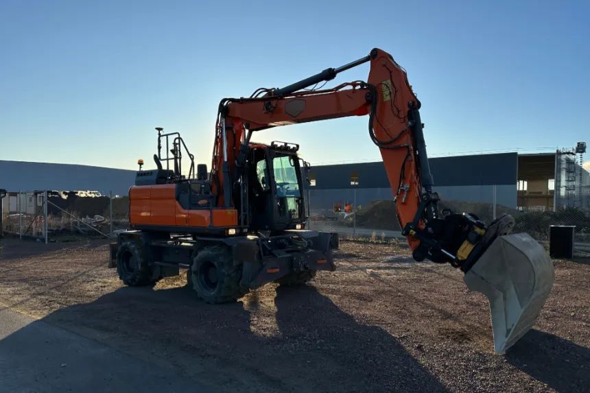 Doosan DX160W-5 DX160 160 Pełne wyposażenie !!!  Koparka kołowa Rototilt System 3d Icon Leica + GPS80 PEŁEN SERWIS!