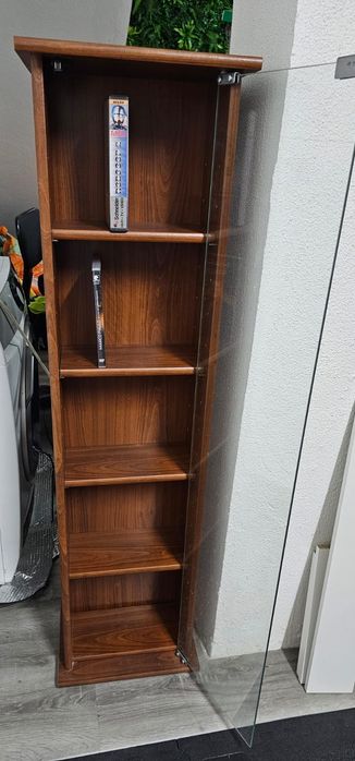 Movel   de cd ,dvd,em bom estado