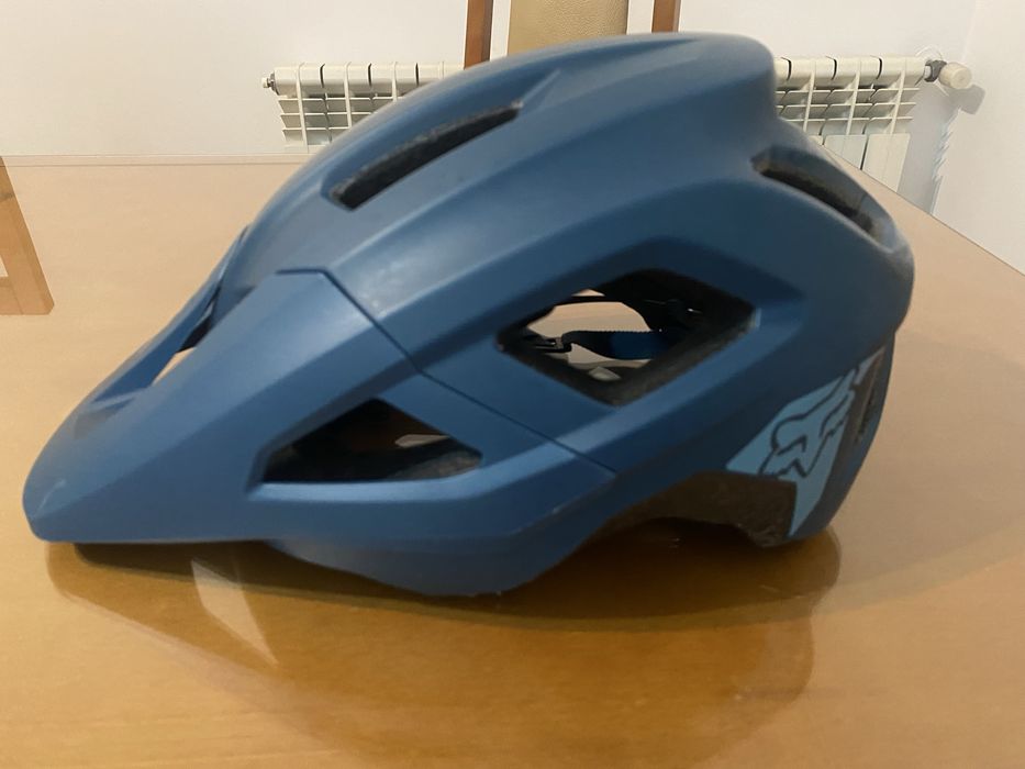 Capacete seminovo FOX Racing MIPS