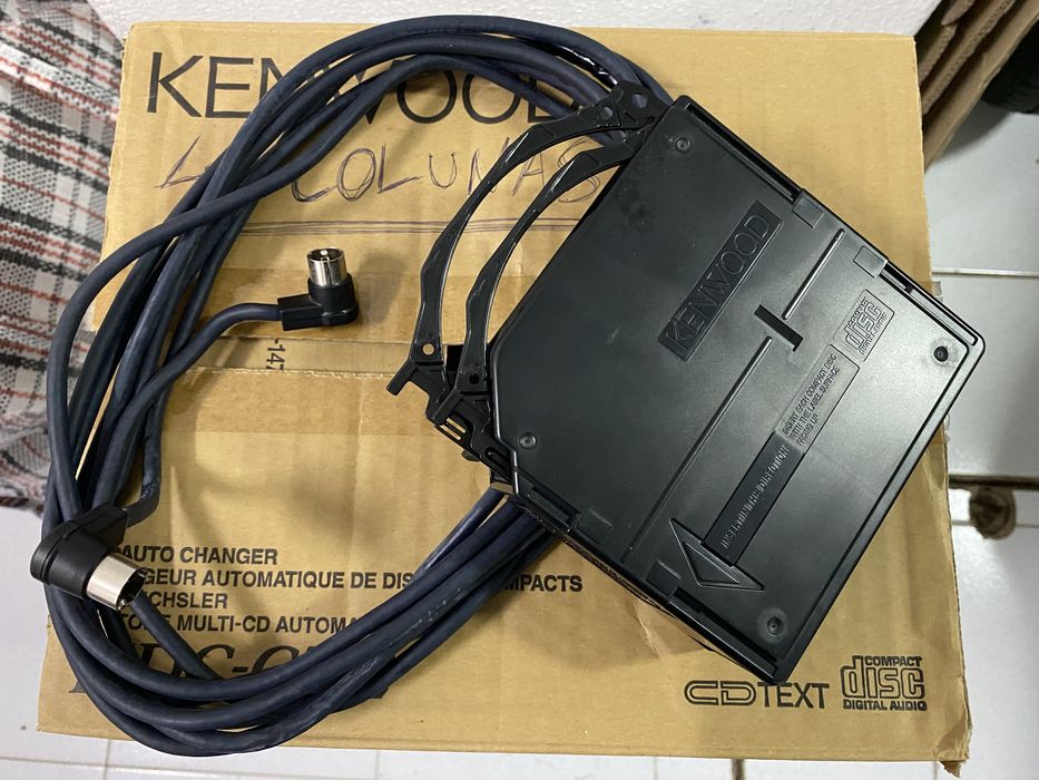 Autoradio caixa 10 CD 4 colunas Anos 90