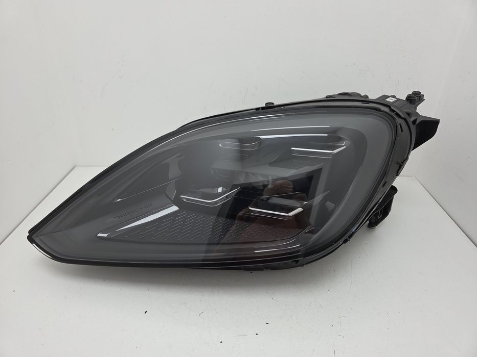 Фара ліва Porsche Cayenne 2024-2025 USA