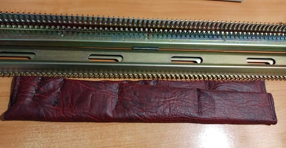 В'язальний апарат "Вяселка". В'язальна машина "Веселка"