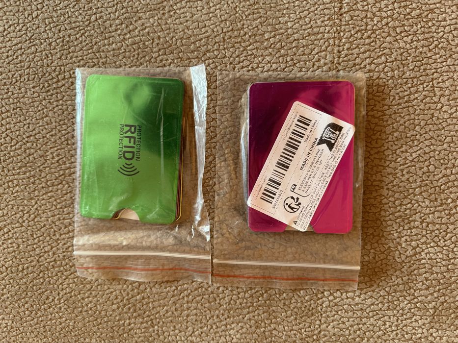 Etui zabezpieczajace karty bankowe! Nowe!