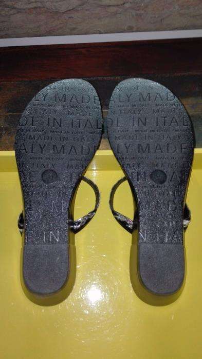 Chinelas Cerutti novas