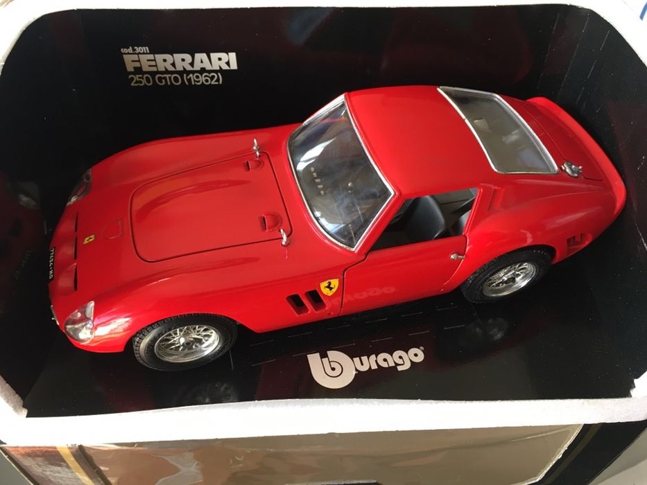 Lote carros Burago completamente novos