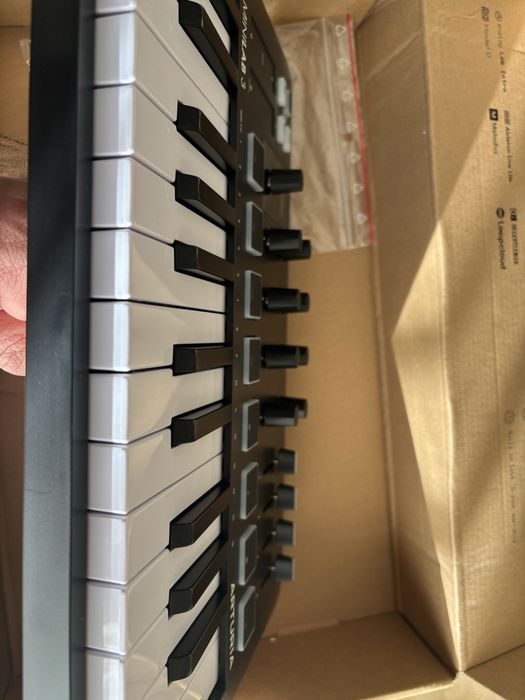 Arturia MiniLab 3 como novo