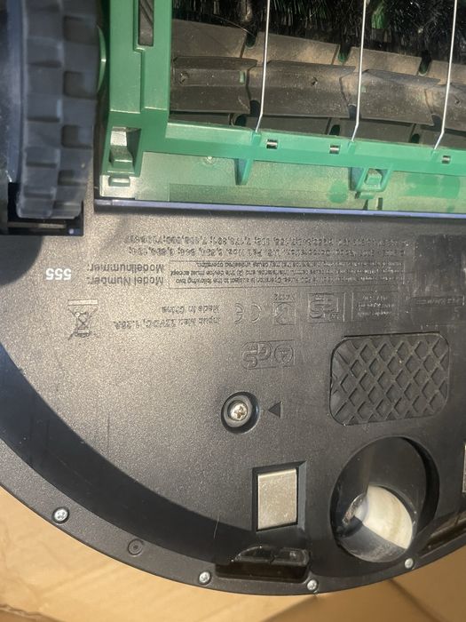 iRobot Roomba 555 Aspirador Robot – Avaria na Bateria – Para Reparação ou Peças