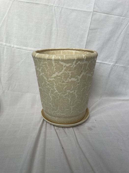 Duża donica z podstawką