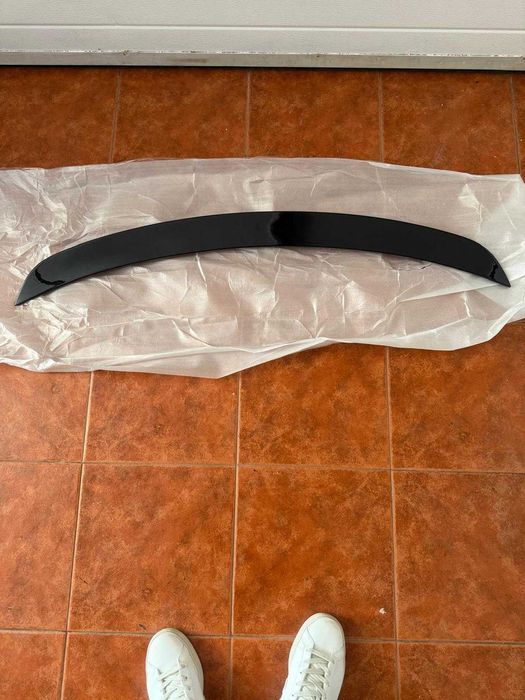 Spoiler traseiro Mercedes EQE