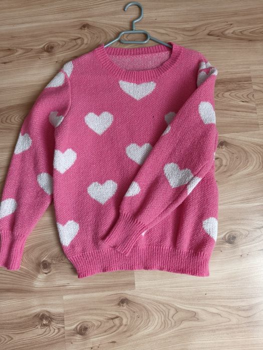 Sweter damski w serduszka