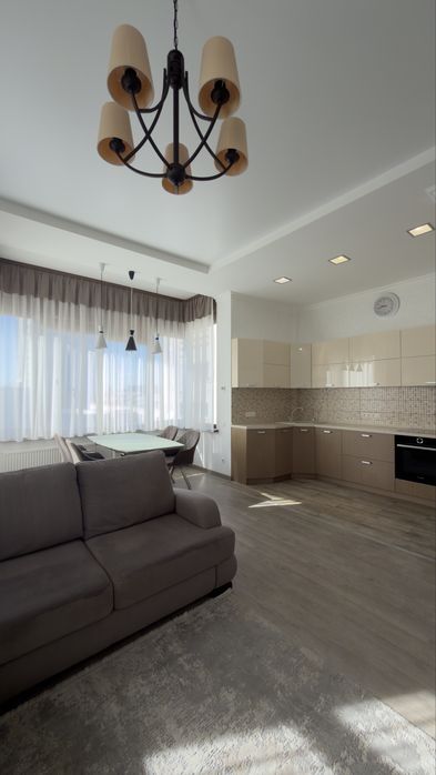 Продам 3к квартирус немонтом  в клубном доме!Центр