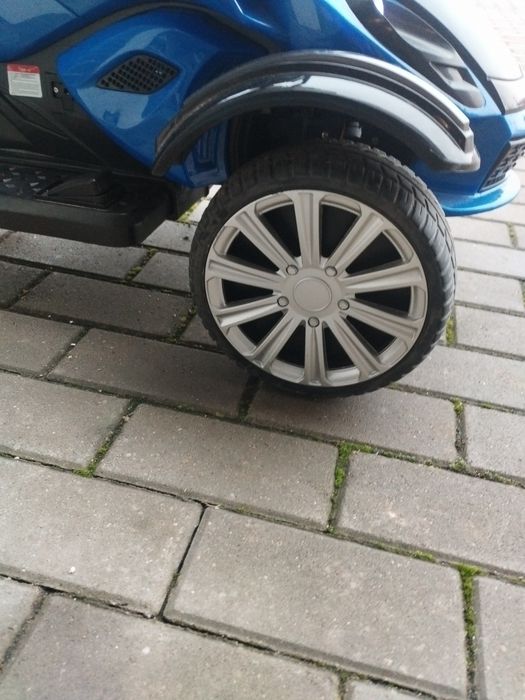 Motor elektryczny