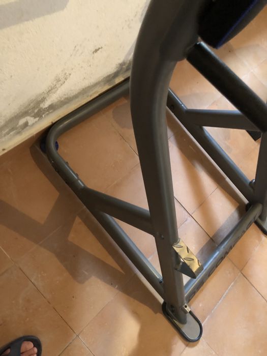 Cadeira romana esta como nova nunca foi usada