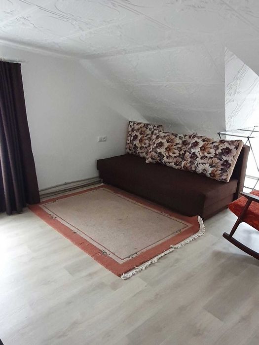 Здам будинок 2 поверхи ,80 м 3 Слобідська,є заїзд