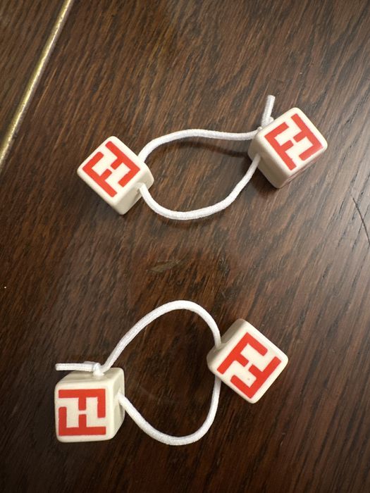 Fendi dwie gumki do włosów białe Nowe