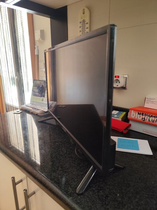 Televisor LED SILVER 24" - HD Ready