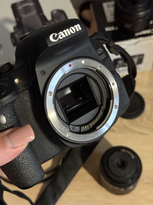 Canon eos 800d 18-55mm kit + обʼєктив Canon 50mm f1.8