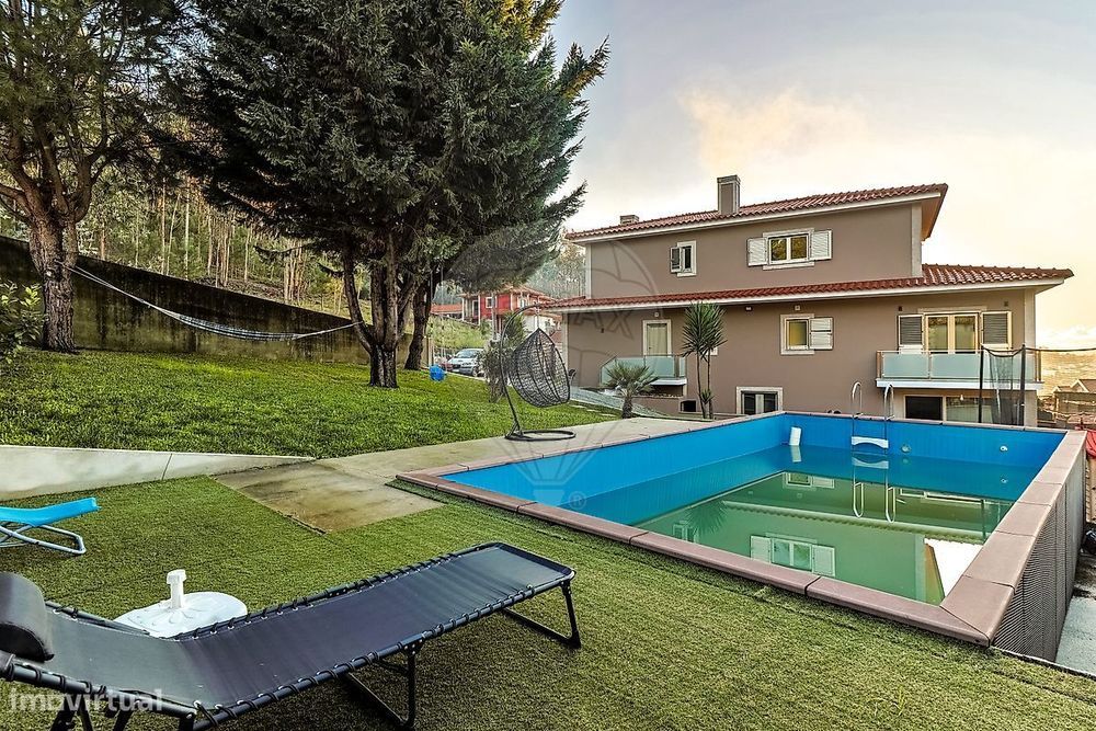 Moradia T8 para venda