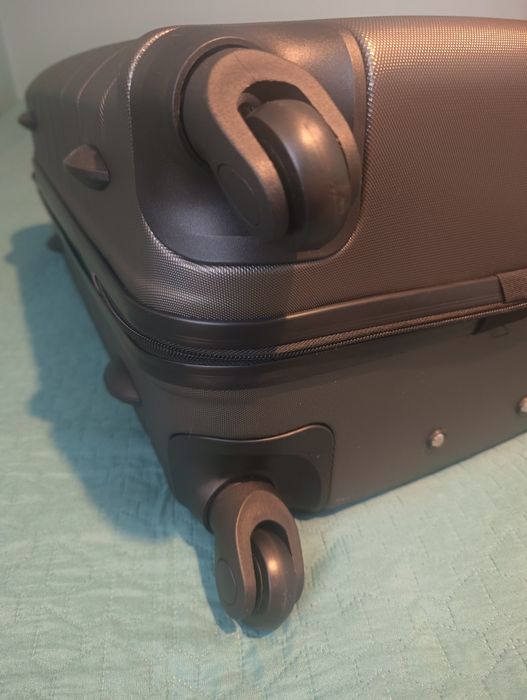 Nowa walizka Lasocki