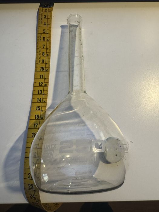 Frascos, lamaprina, balões e tampas de vidro, material de laboratorio