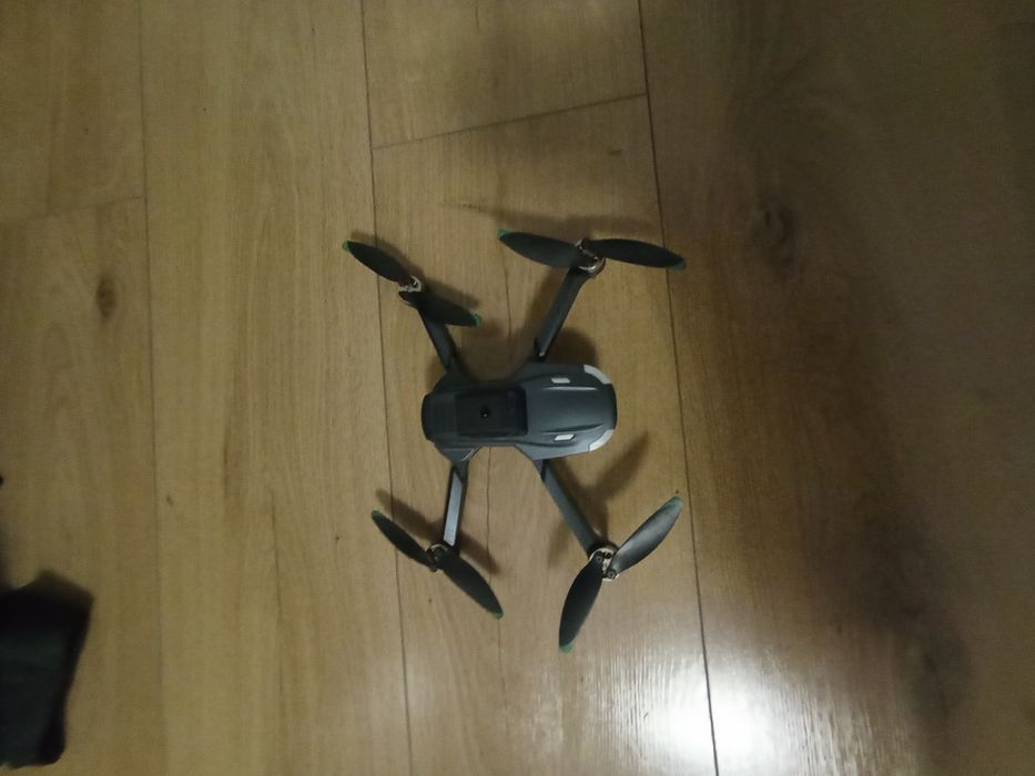 Sprawny dron S138