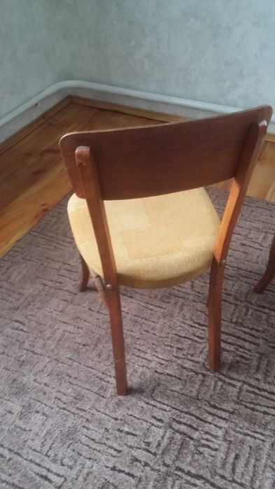 Крісла прості радянські,  відреставровані, обшиті новим матеріалом