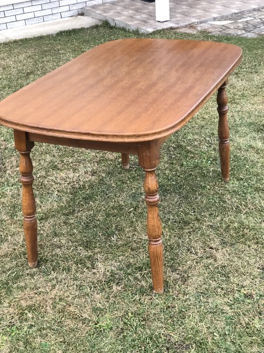 Стіл масив верх шпон привезений з Бельгії