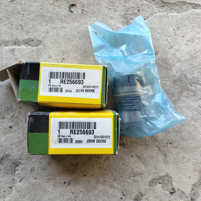 Муфта швидкороз'ємна RE256693 John Deere  оригінал