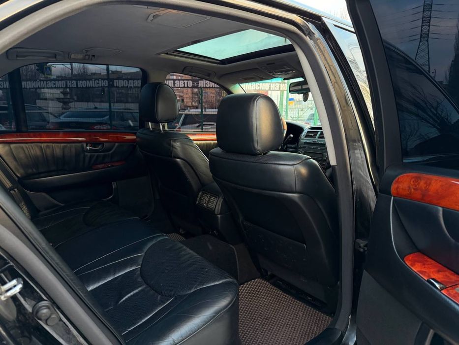 Продам Lexus Ls430 2004