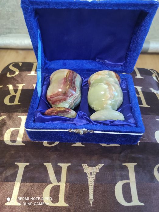 Красивые рюмки из оникса