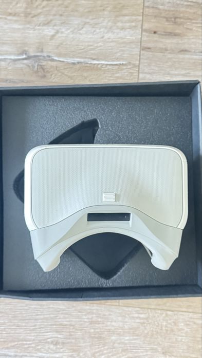 DJI Phantom 4  DJI Goggles