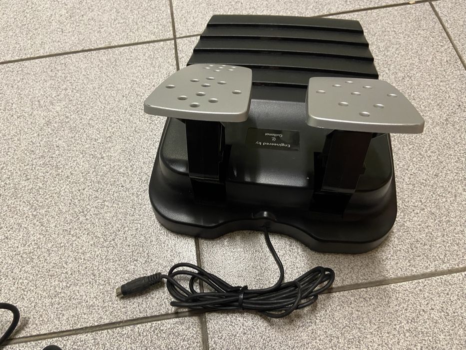 Volante Guillemot Force Feedback Racing Wheel USB