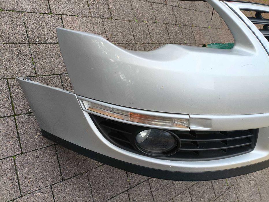 Zderzak Przedni VW Passat B6 Kolor Srebrny LA7W