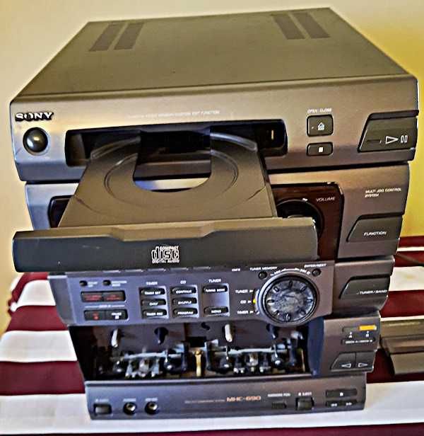 Wieża Sony  model HCD-H690 - uszkodzona
