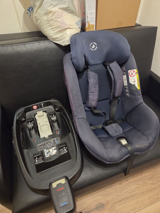 Fotelik Maxi Cosi Beryl z bazą isofix.