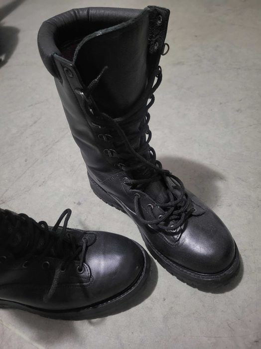 Botas militares como novas