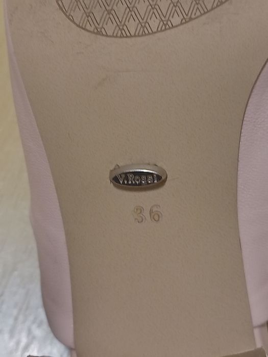 Шлепанцы розового цвета