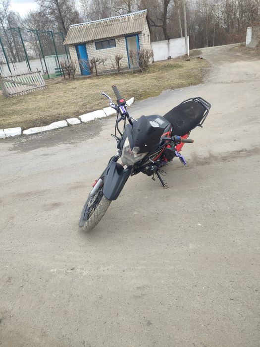 Продам мотоцикл вайпер200