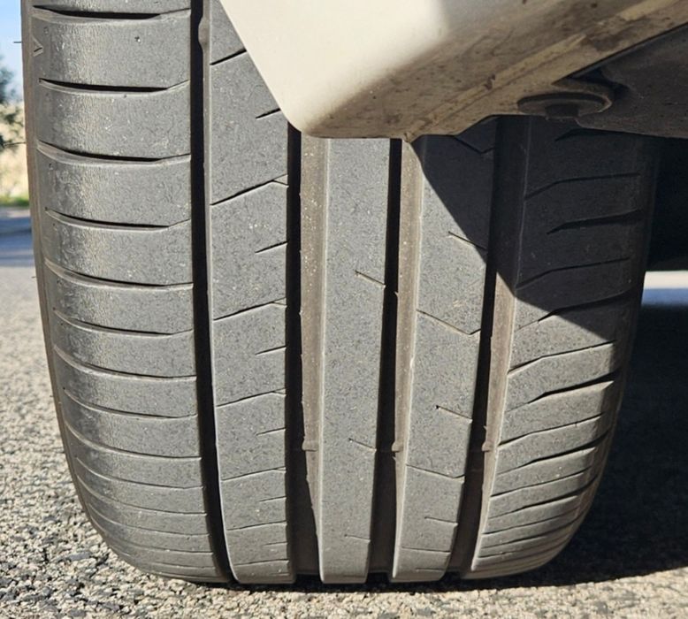 BMW 120D(F21), LCI, em estado=imaculado, com poucos kms, 230cv